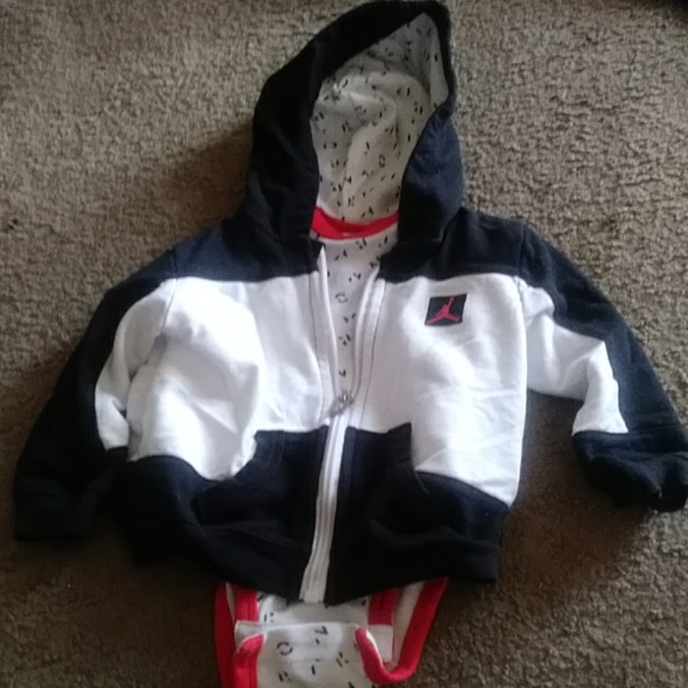 Sweatshirt and onesie